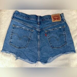 High waisted dark wash denim Levi’s shorts